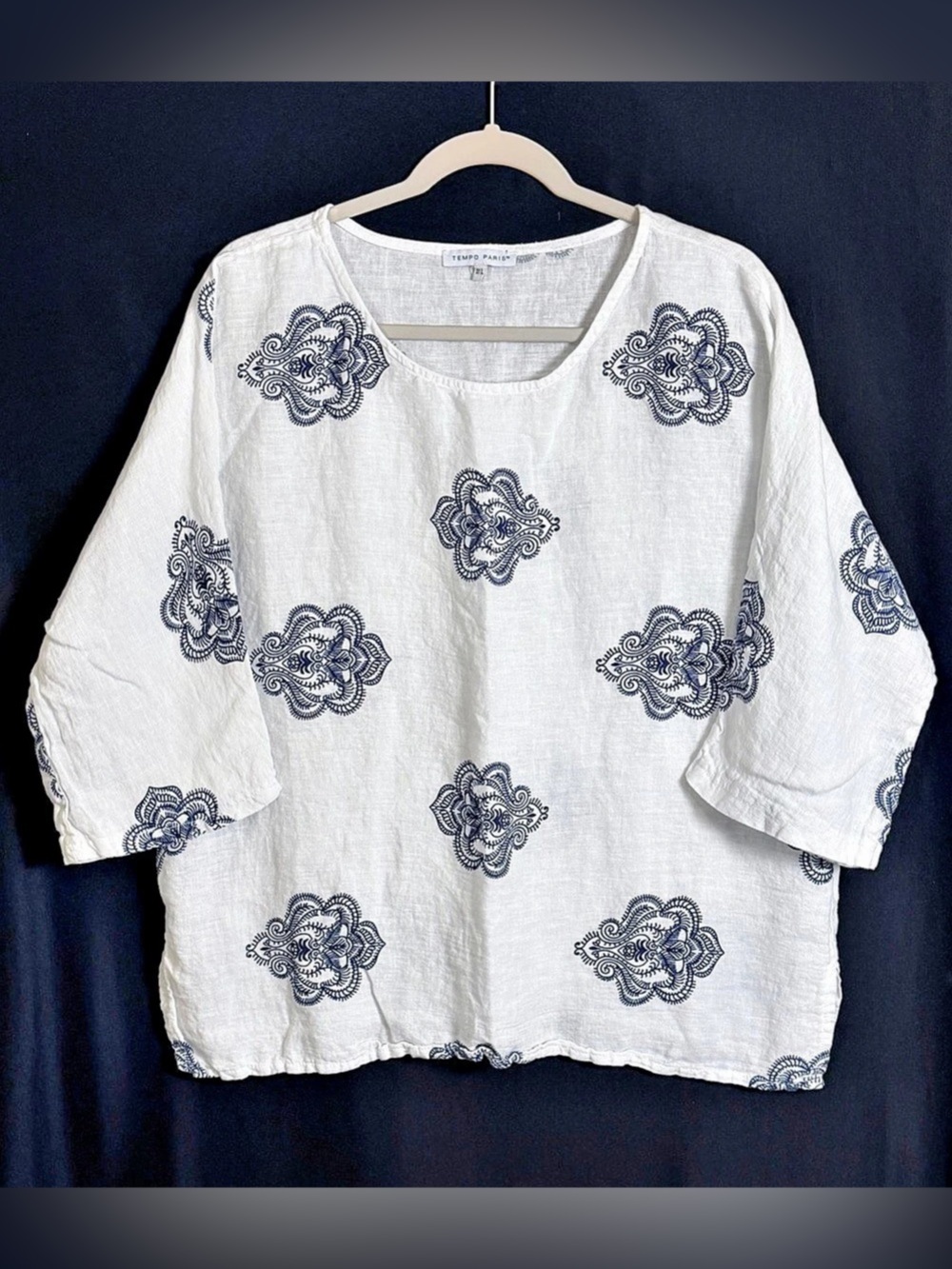 Tempo Paris Linen Embroidered Tunic in White & Blue Size M/L Like New Block Prin